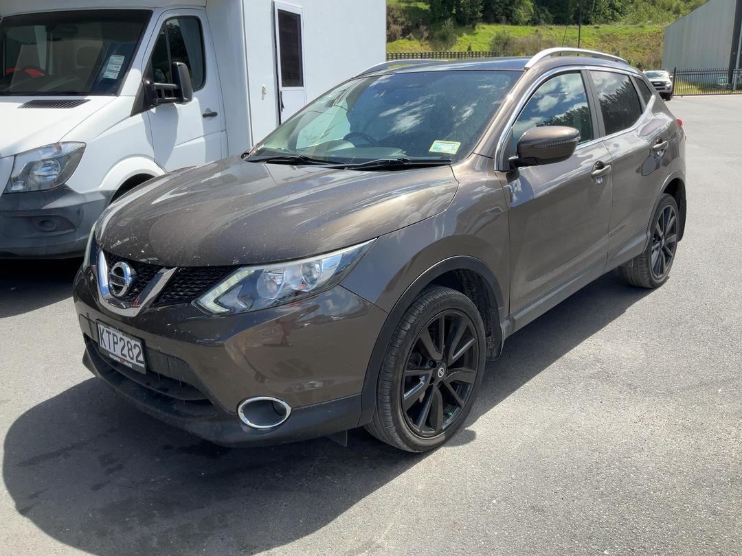 Photo '3' of Nissan Qashqai ST-L
