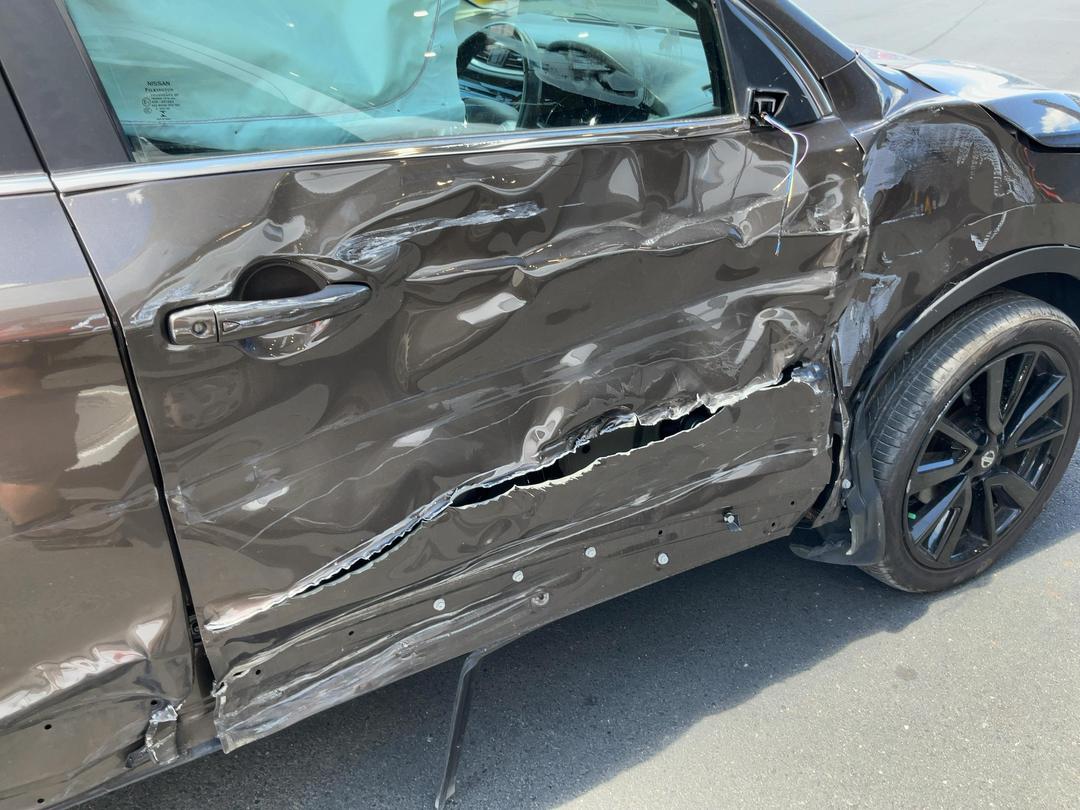 Photo '14' of Nissan Qashqai ST-L