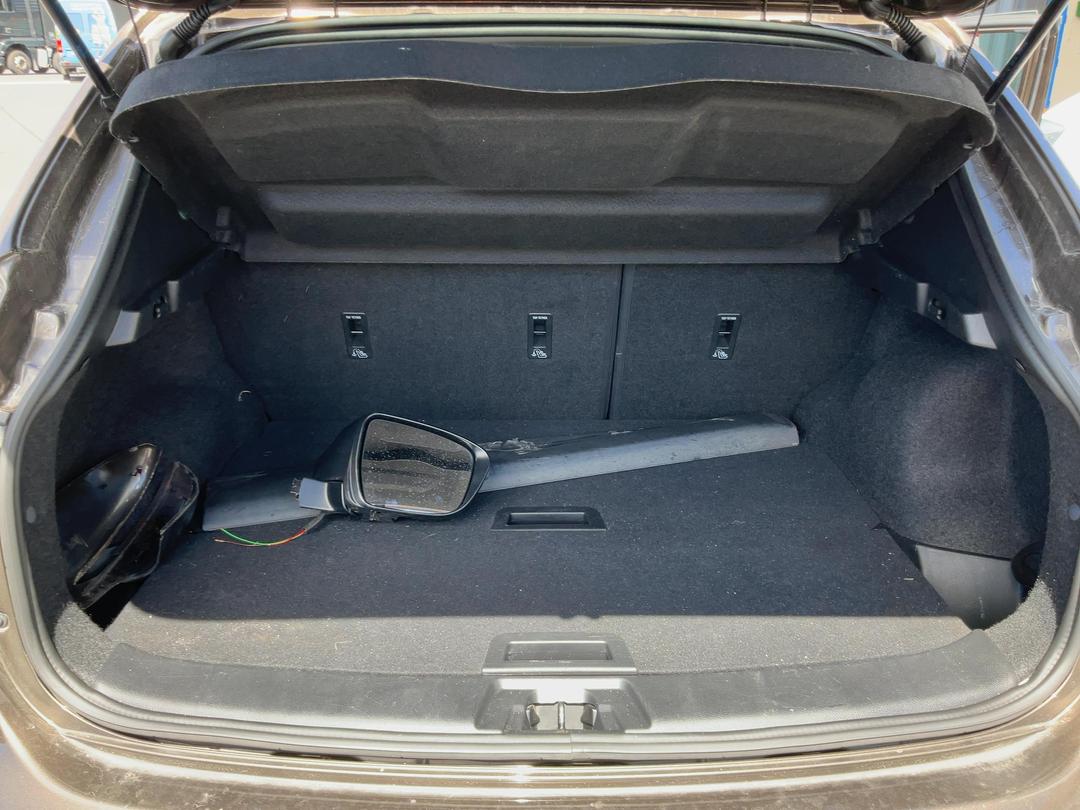 Photo '19' of Nissan Qashqai ST-L