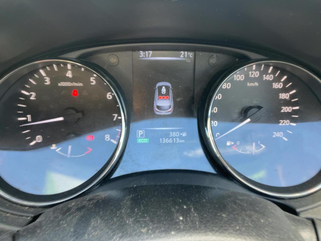 Photo '12' of Nissan Qashqai ST