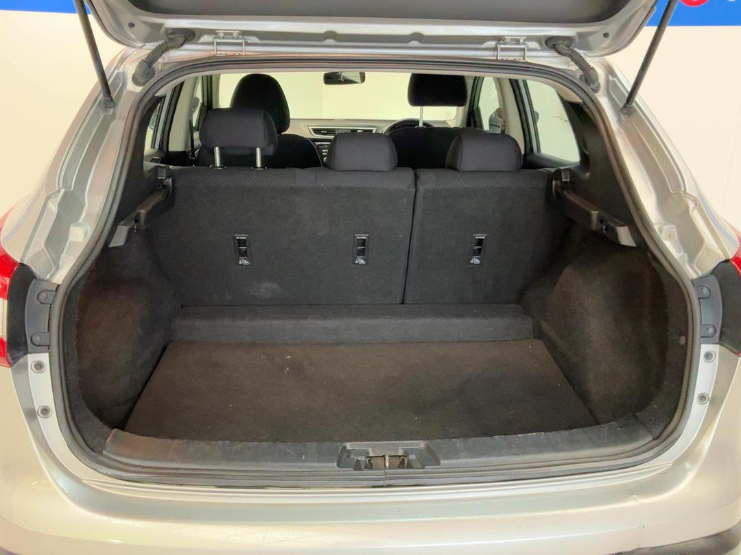 Photo '14' of Nissan Qashqai
