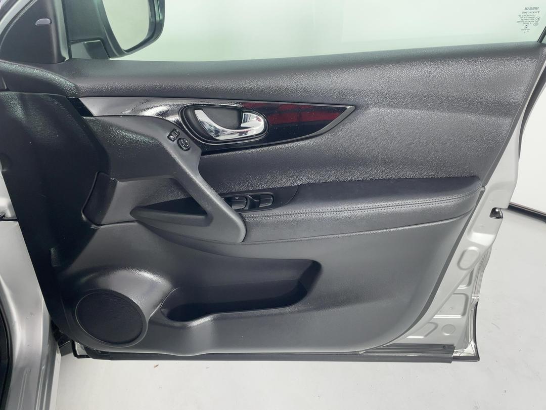 Photo '15' of Nissan Qashqai