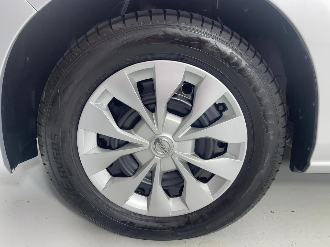 Photo '10' of Nissan Serena
