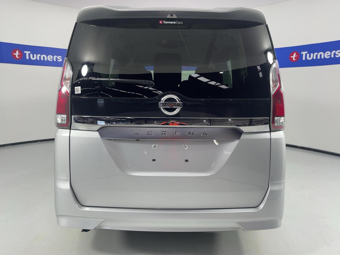 Photo '6' of Nissan Serena
