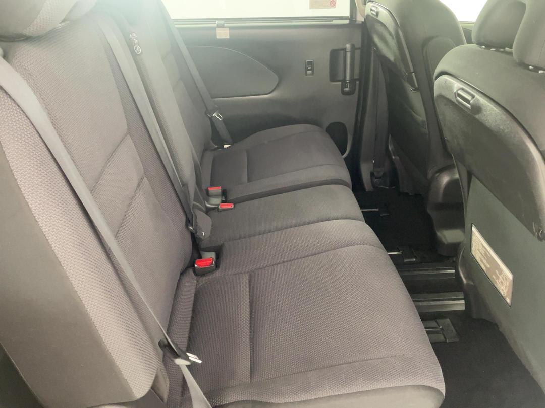 Photo '19' of Nissan Serena