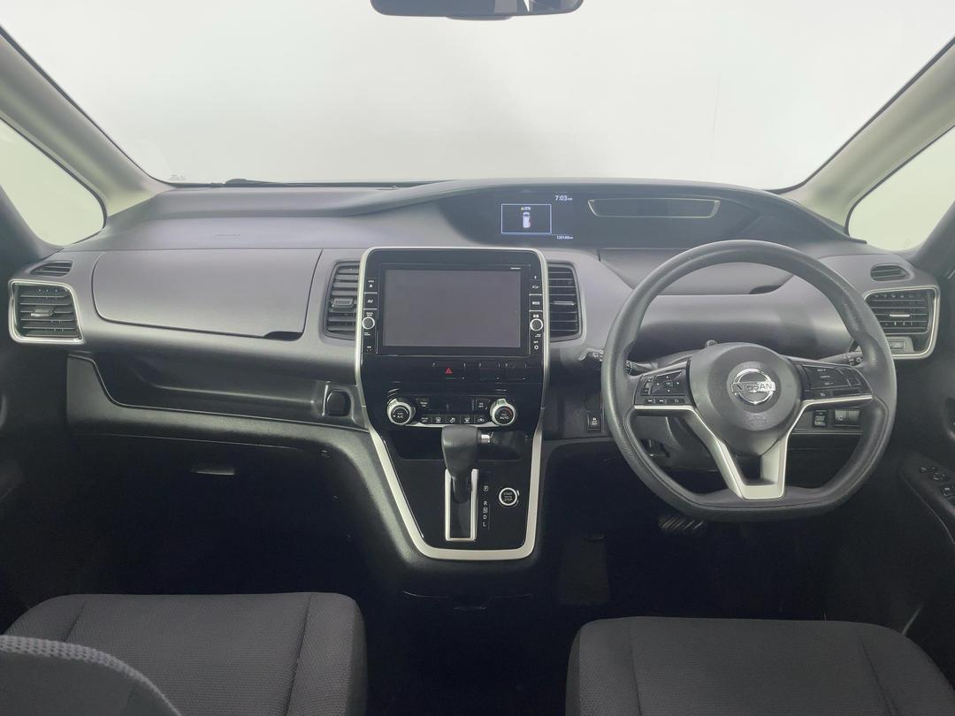 Photo '17' of Nissan Serena