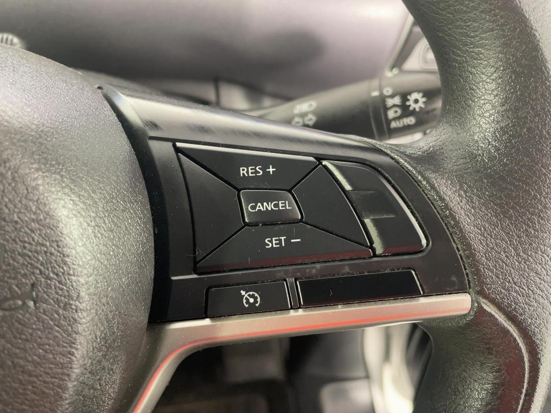 Photo '23' of Nissan Serena