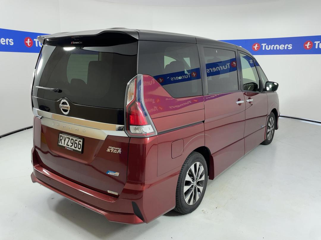 Photo '7' of Nissan Serena