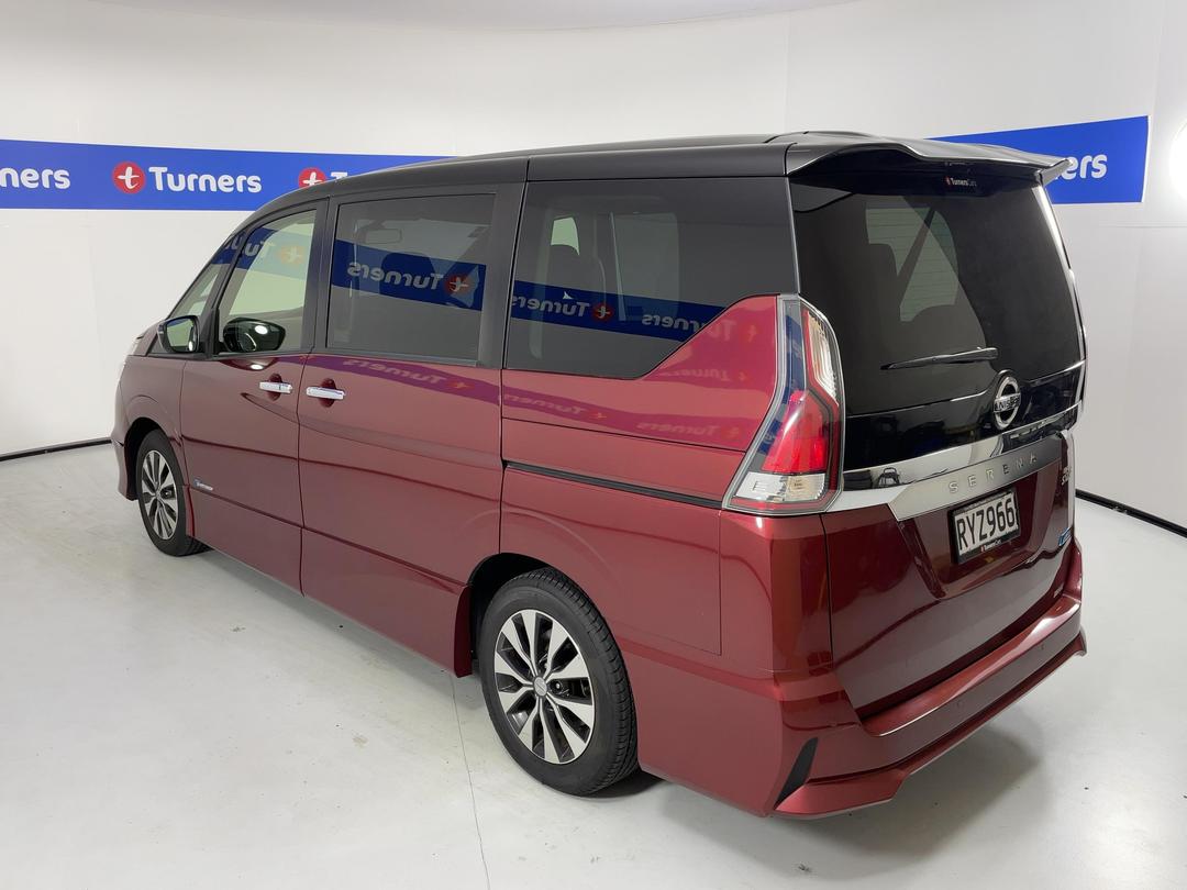 Photo '5' of Nissan Serena