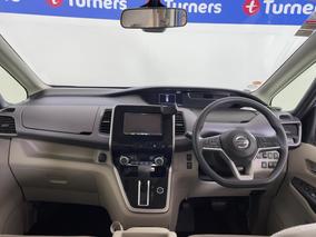 Photo '17' of Nissan Serena