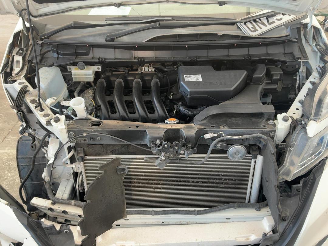 Photo '14' of Nissan Serena Photo '14' of Nissan Serena