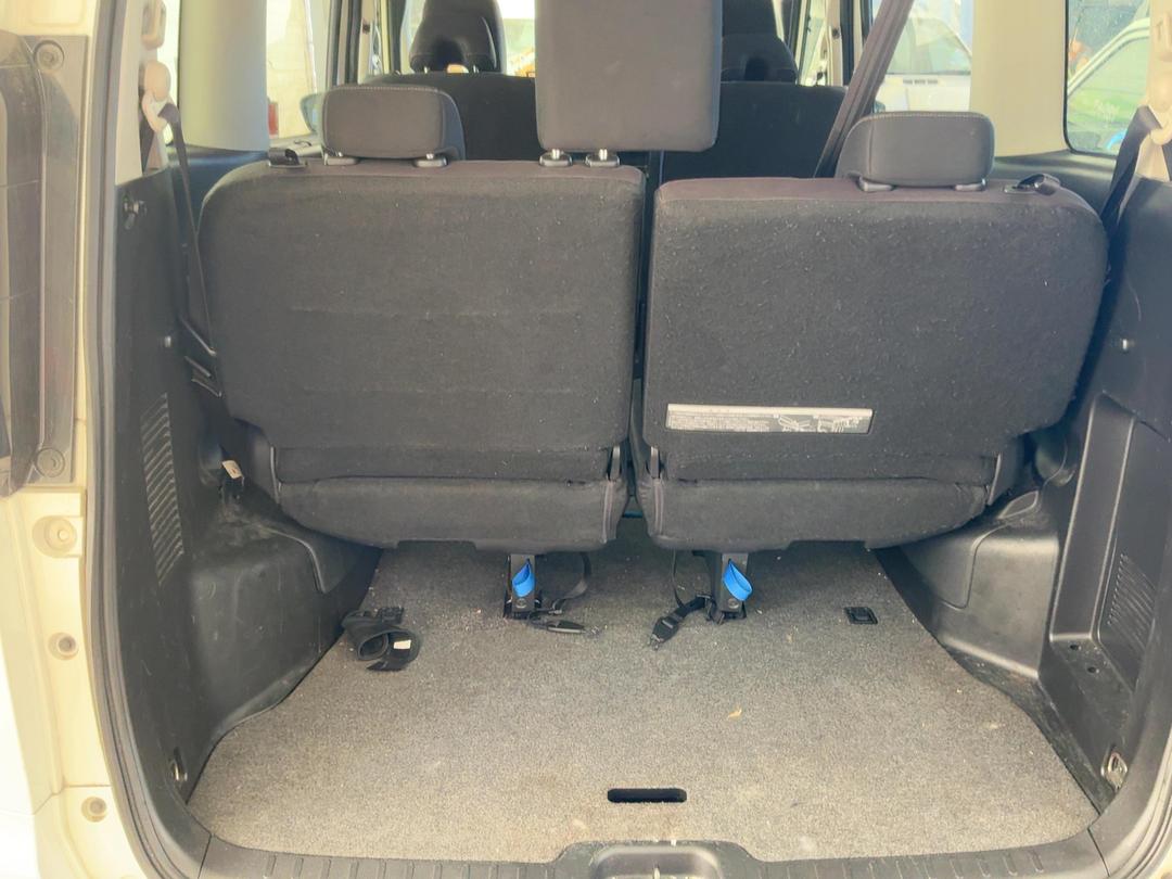 Photo '5' of Nissan Serena Photo '5' of Nissan Serena