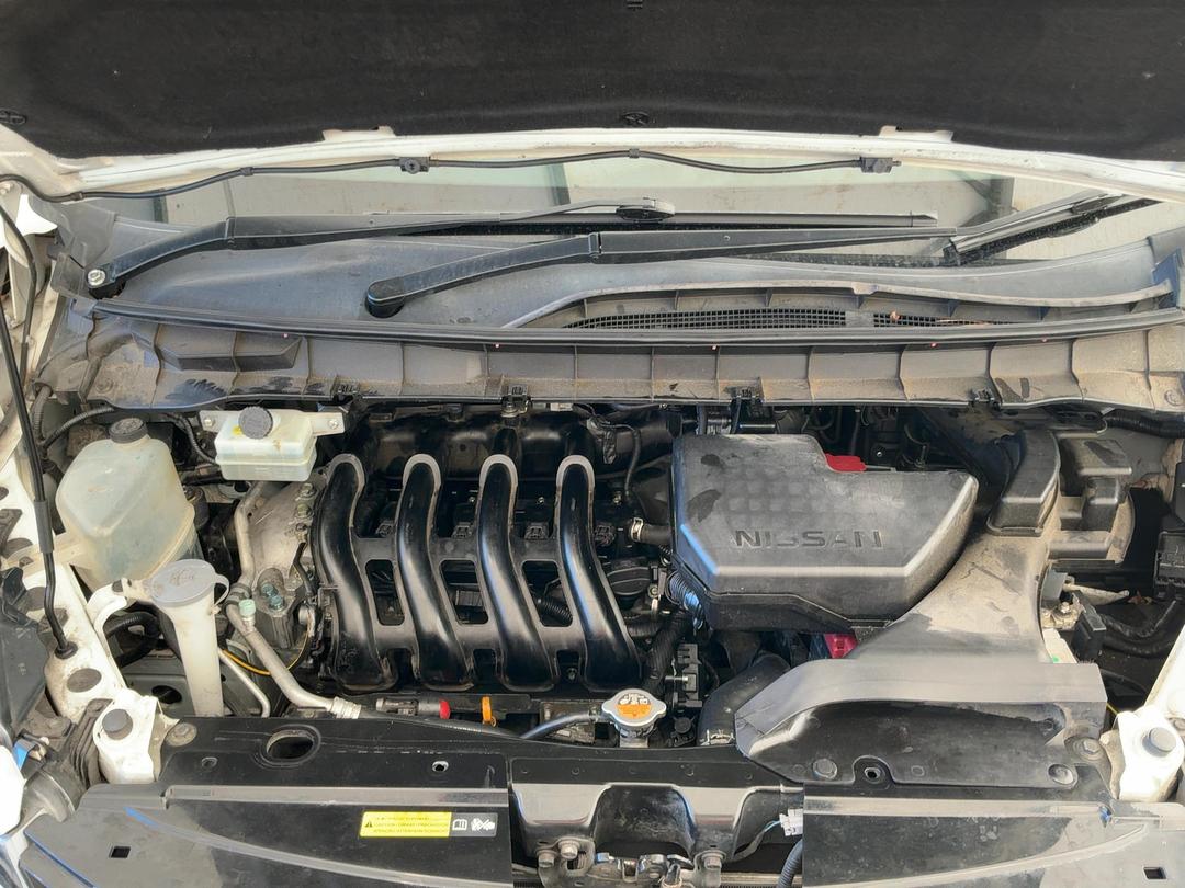 Photo '9' of Nissan Serena Photo '9' of Nissan Serena