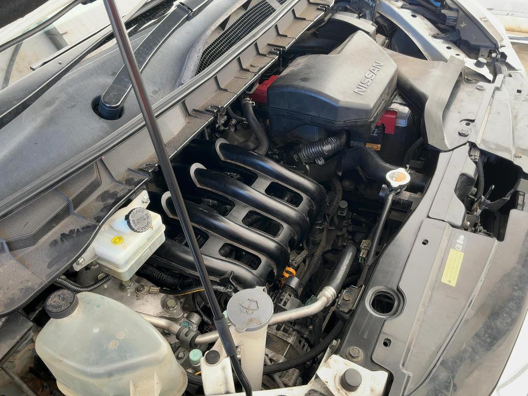Photo '11' of Nissan Serena Photo '11' of Nissan Serena