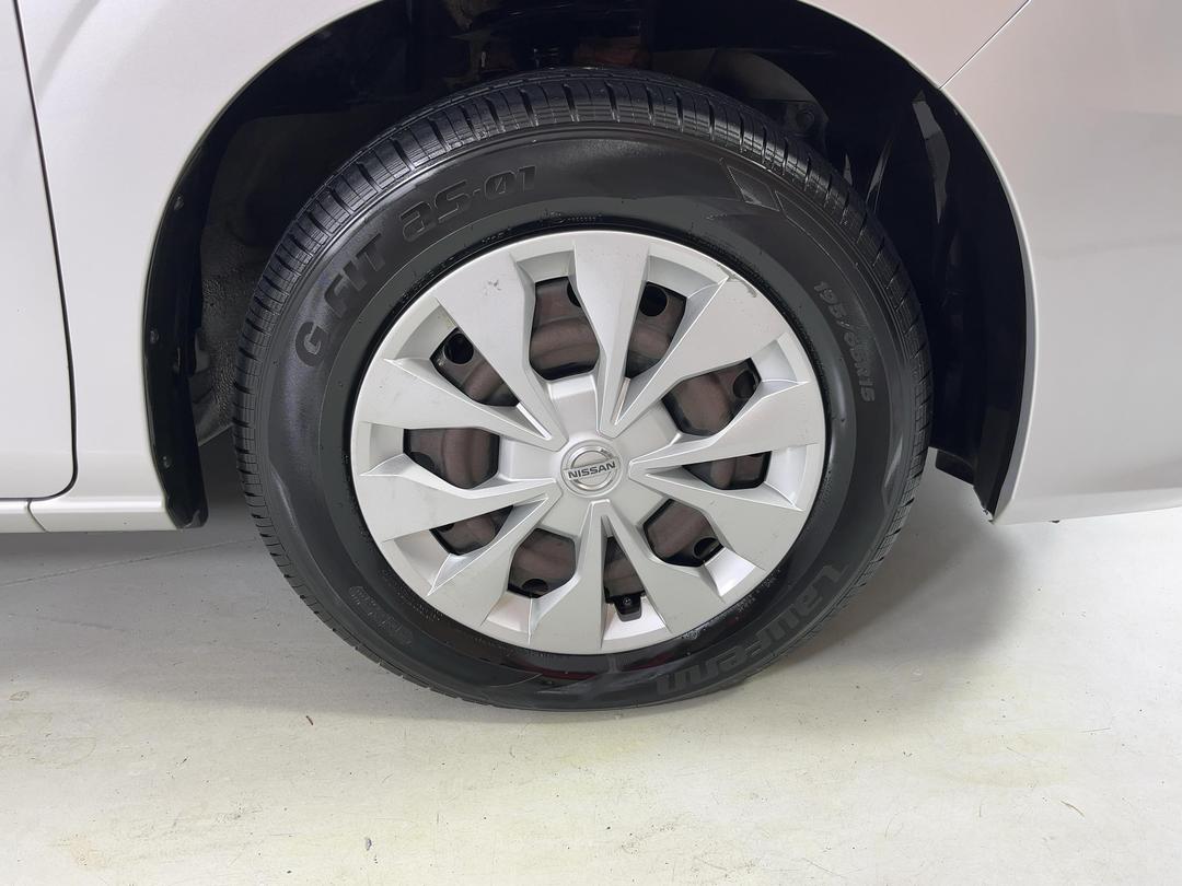 Photo '9' of Nissan Serena