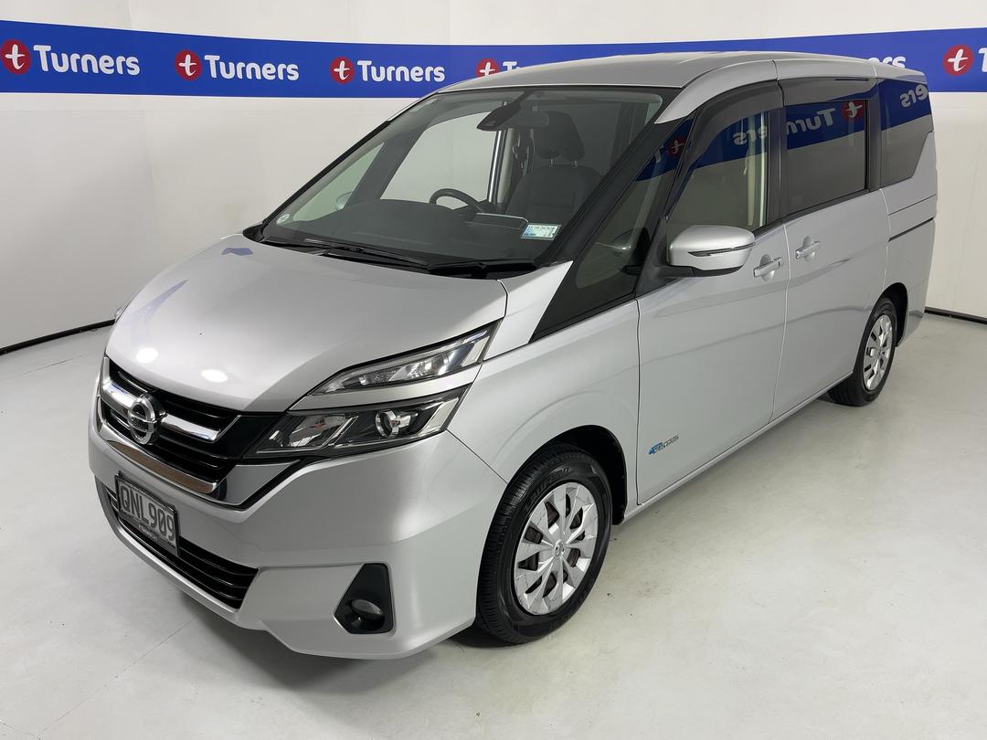 Photo '4' of Nissan Serena