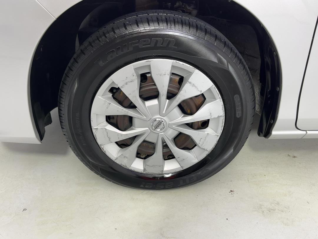 Photo '10' of Nissan Serena