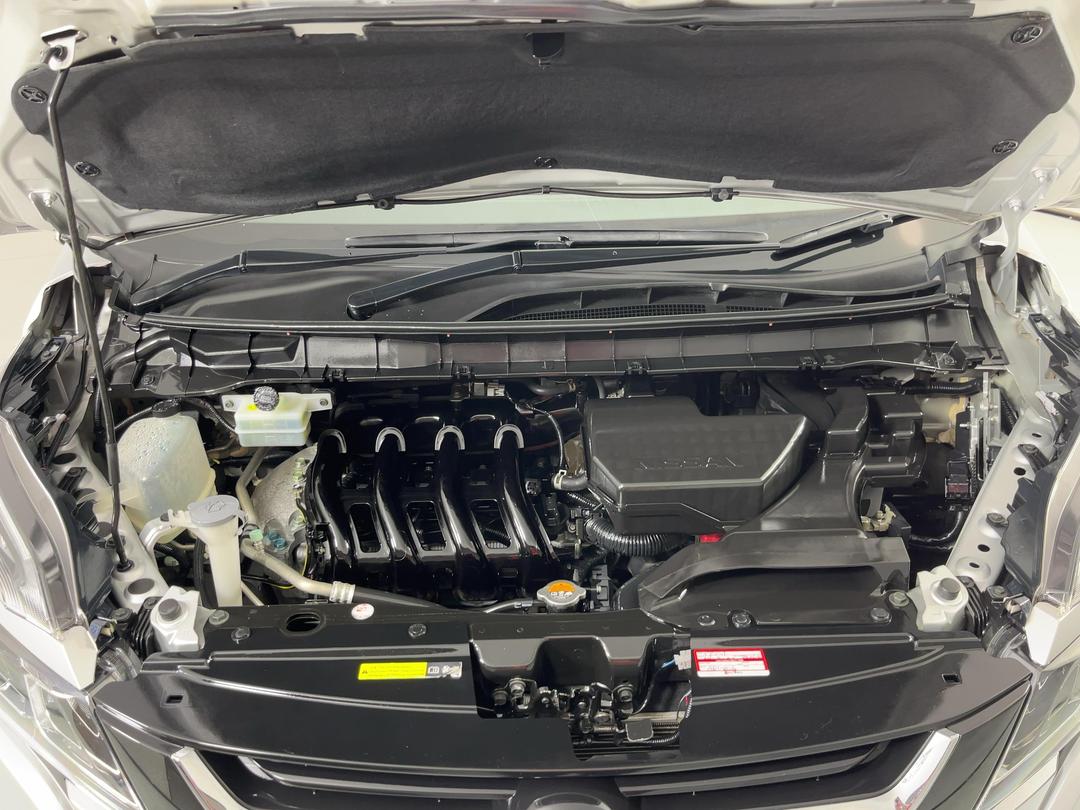 Photo '13' of Nissan Serena