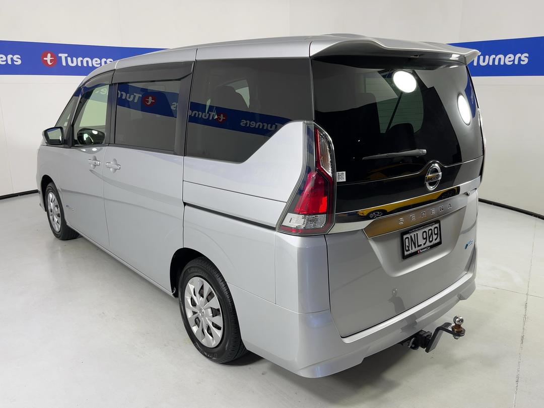 Photo '5' of Nissan Serena