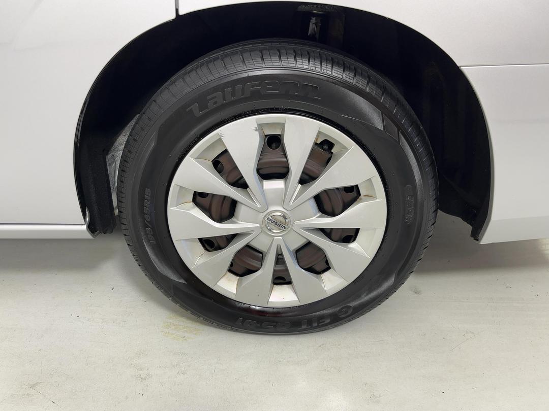 Photo '11' of Nissan Serena