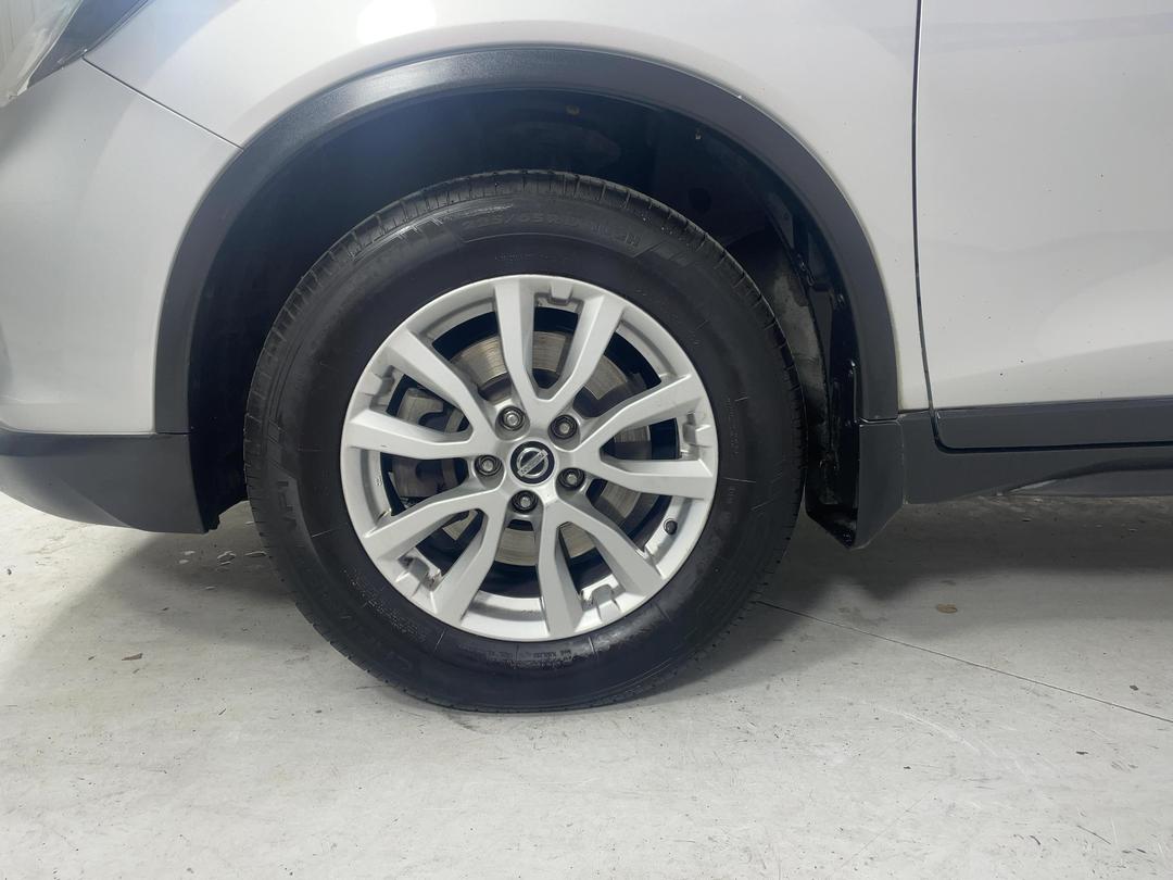 Photo '10' of Nissan X-Trail