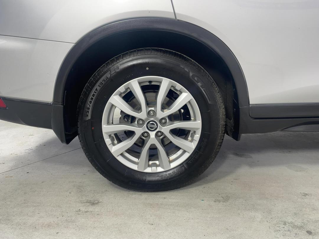 Photo '12' of Nissan X-Trail