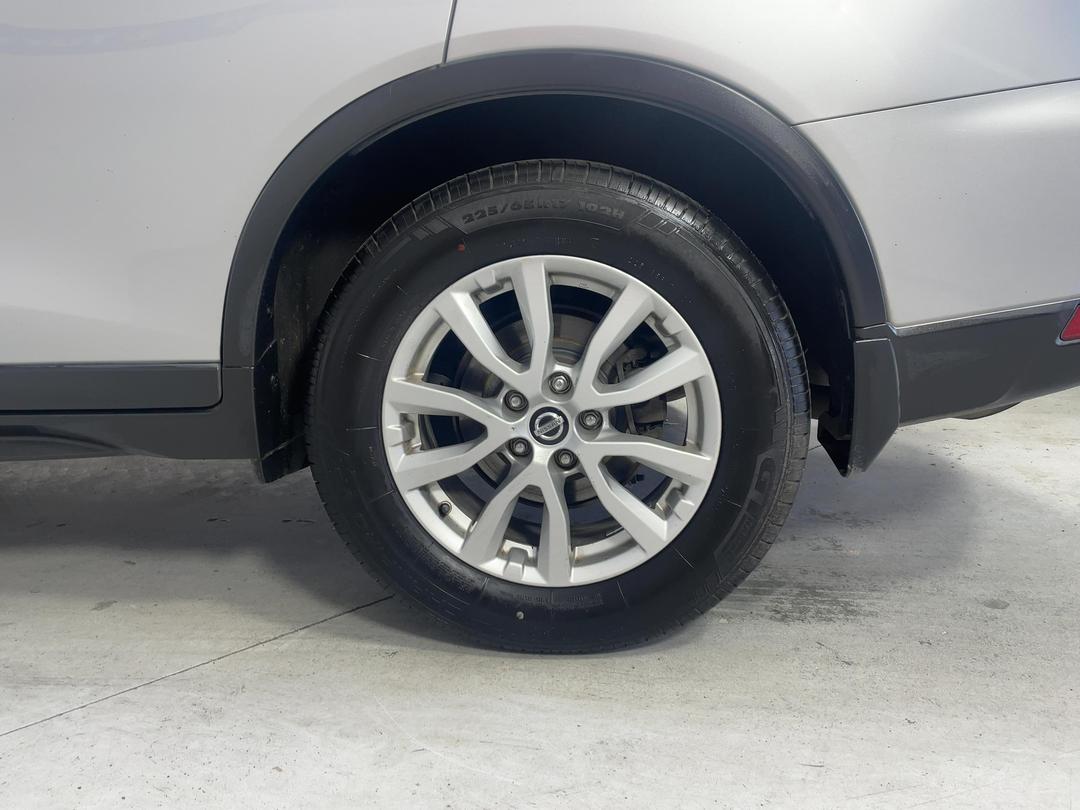 Photo '11' of Nissan X-Trail