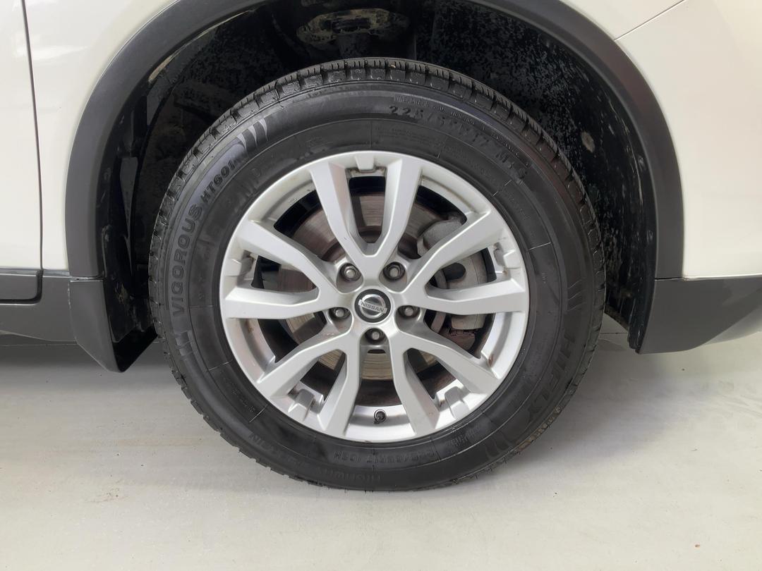 Photo '9' of Nissan X-Trail