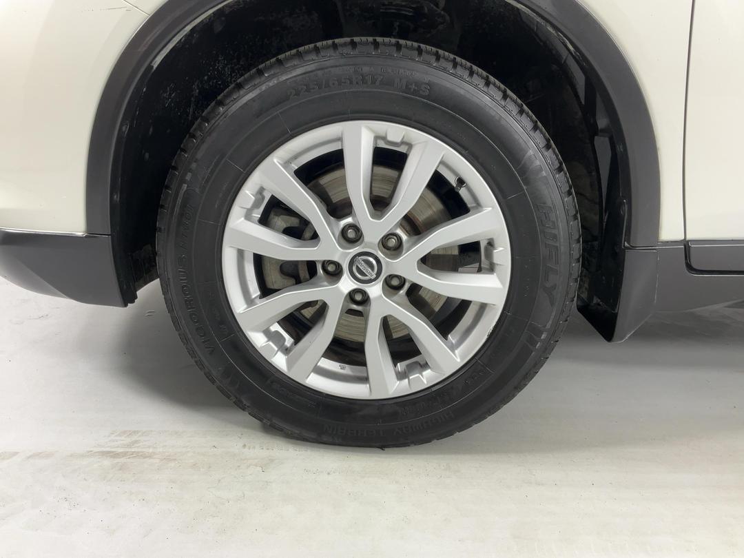 Photo '10' of Nissan X-Trail
