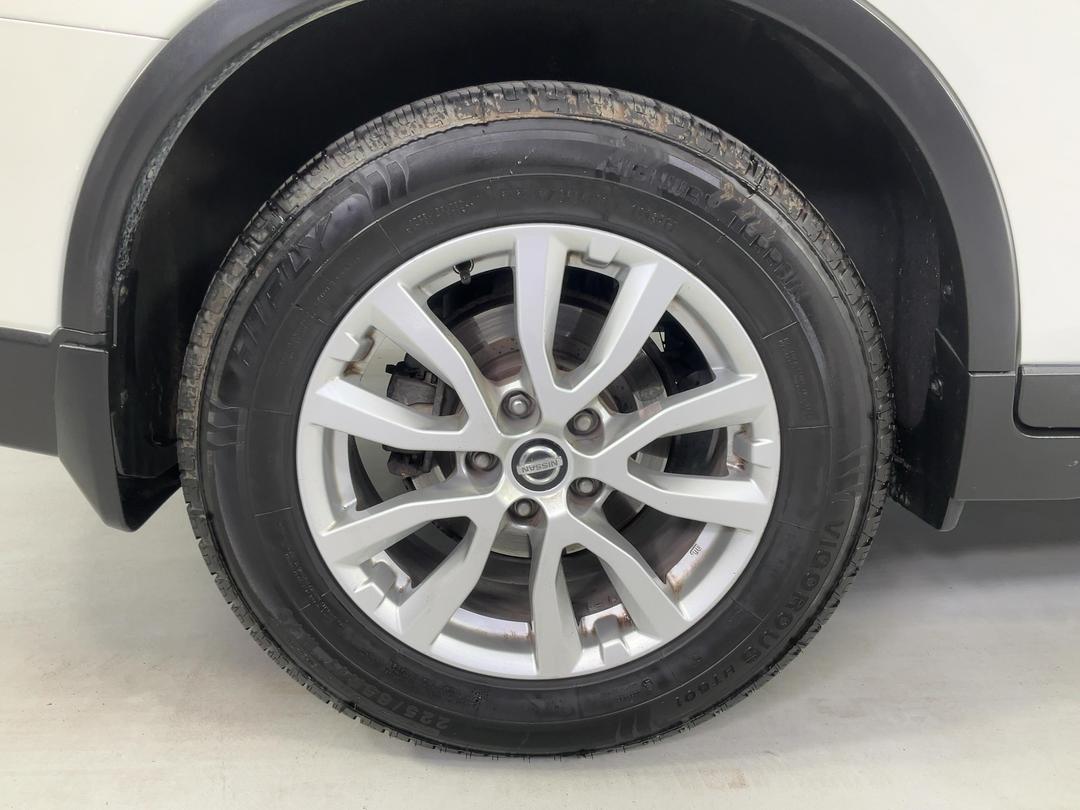 Photo '12' of Nissan X-Trail