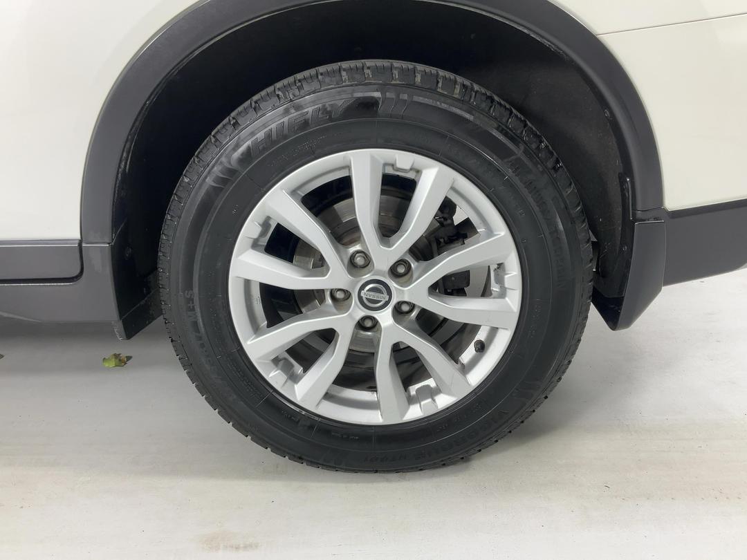 Photo '11' of Nissan X-Trail