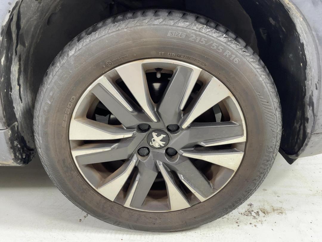Photo '7' of Peugeot 2008 Allure Photo '7' of Peugeot 2008 Allure