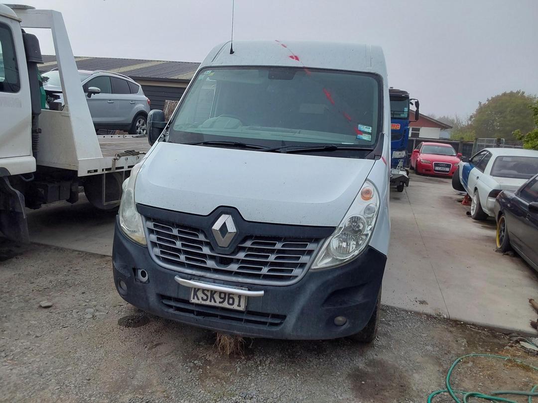 Photo '2' of Renault Master L3H2 Photo '2' of Renault Master L3H2