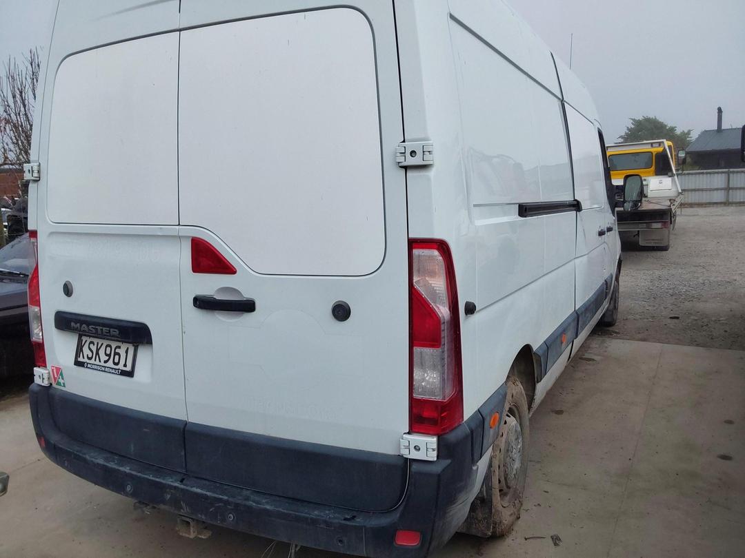 Photo '10' of Renault Master L3H2 Photo '10' of Renault Master L3H2