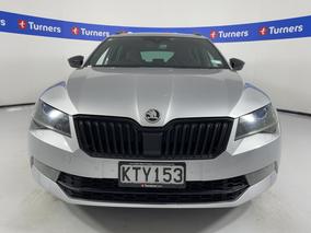 Photo '2' of Skoda Superb