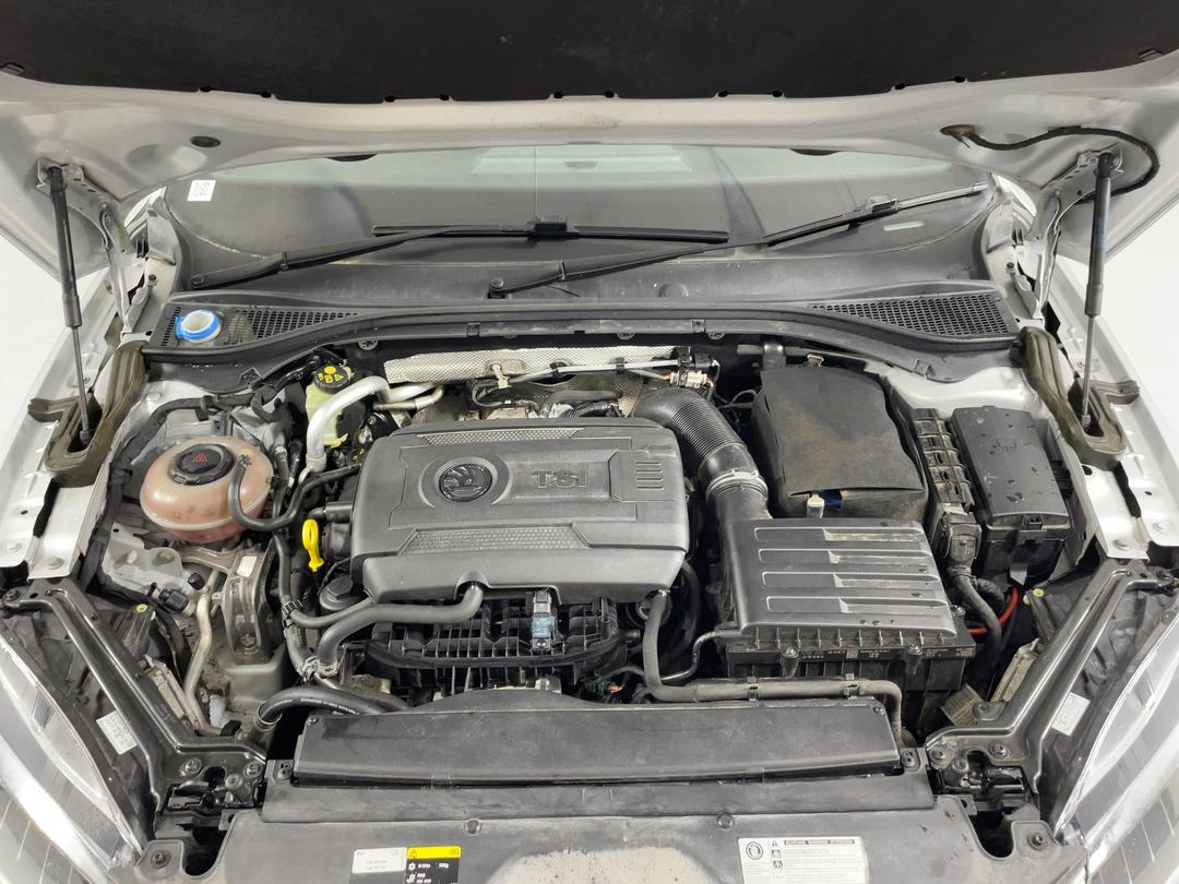 Photo '13' of Skoda Superb