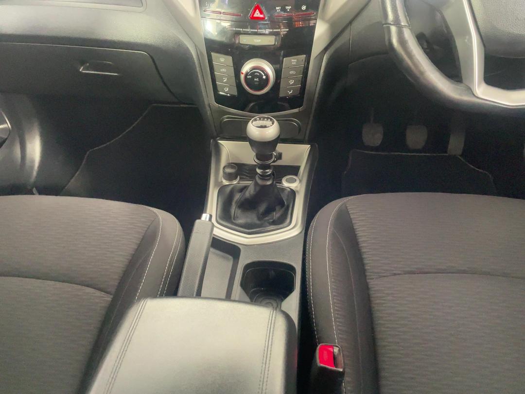 Photo '18' of Ssangyong Tivoli