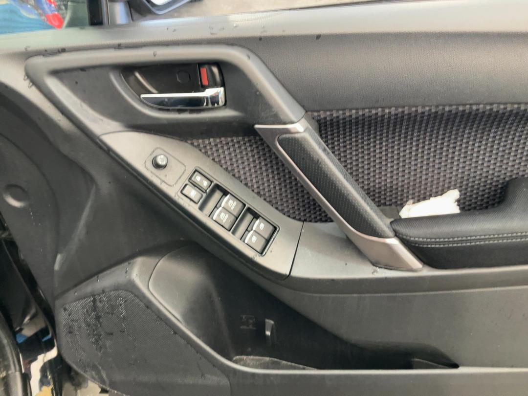 Photo '8' of Subaru Forester I Sport