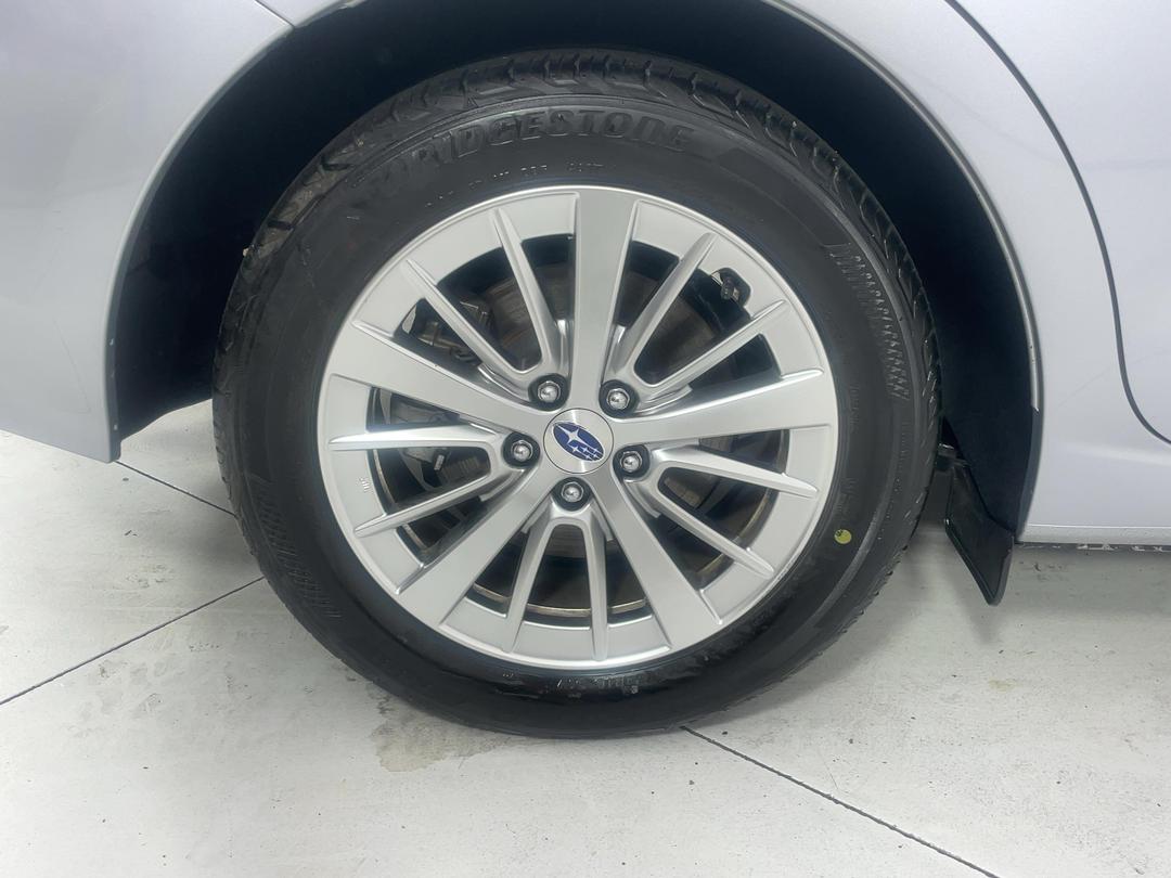 Photo '12' of Subaru Impreza