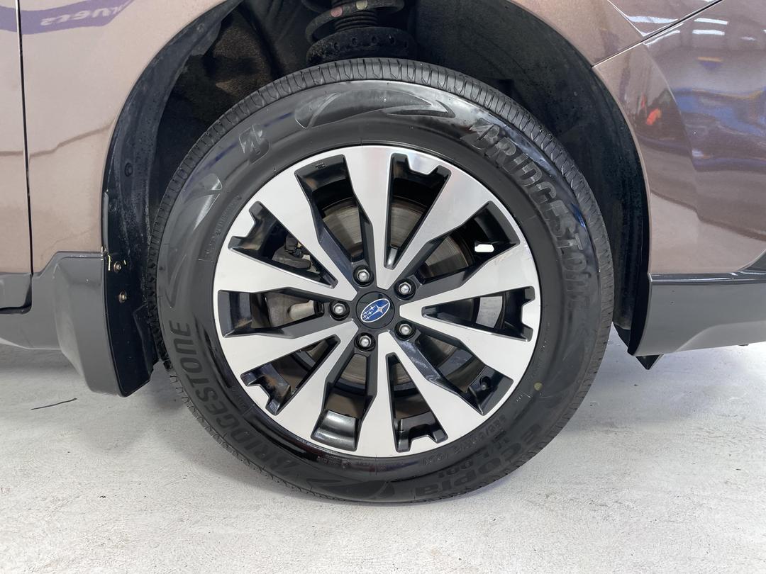 Photo '9' of Subaru Outback