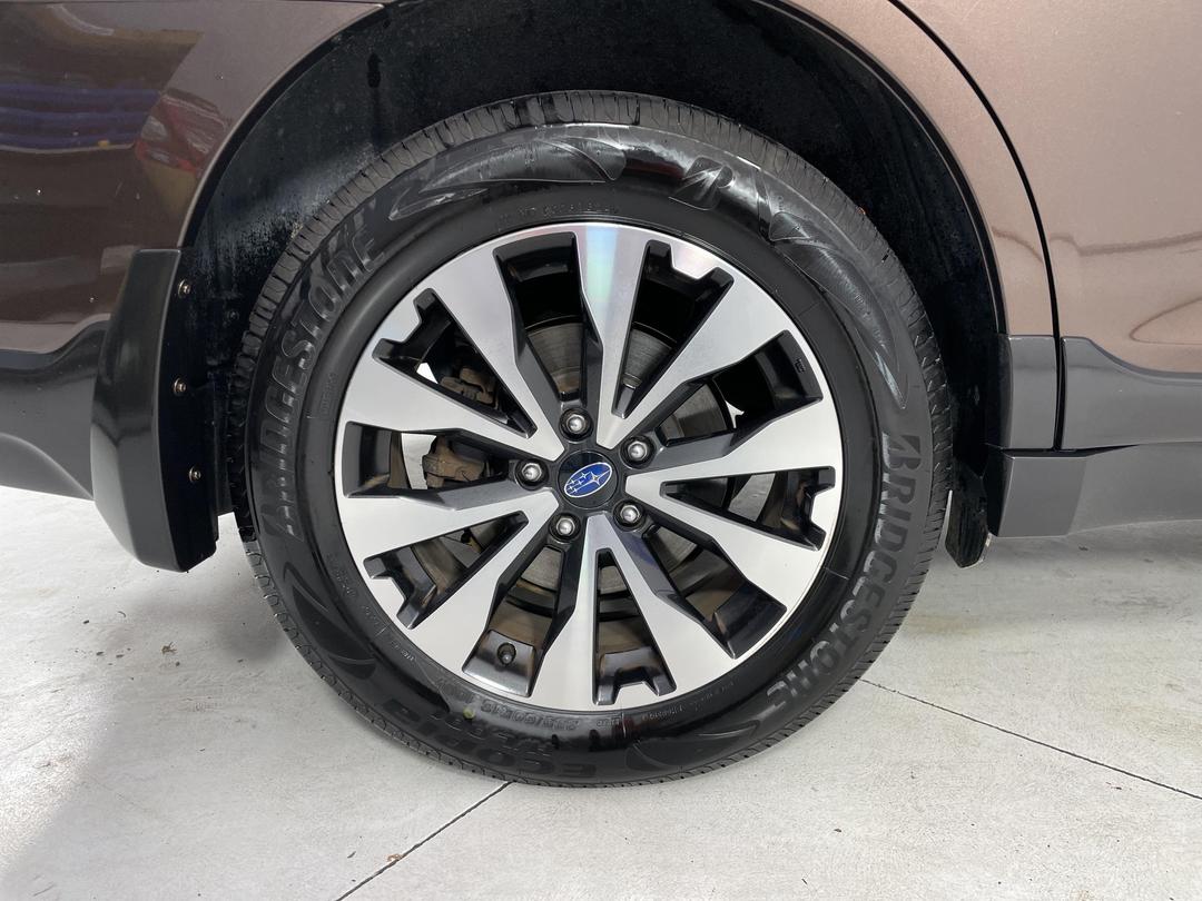 Photo '12' of Subaru Outback