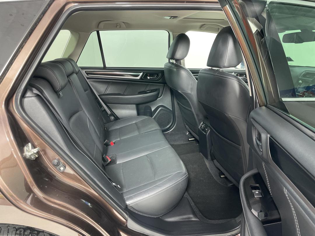 Photo '20' of Subaru Outback