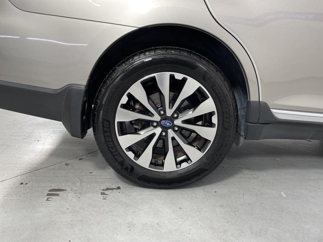 Photo '12' of Subaru Outback