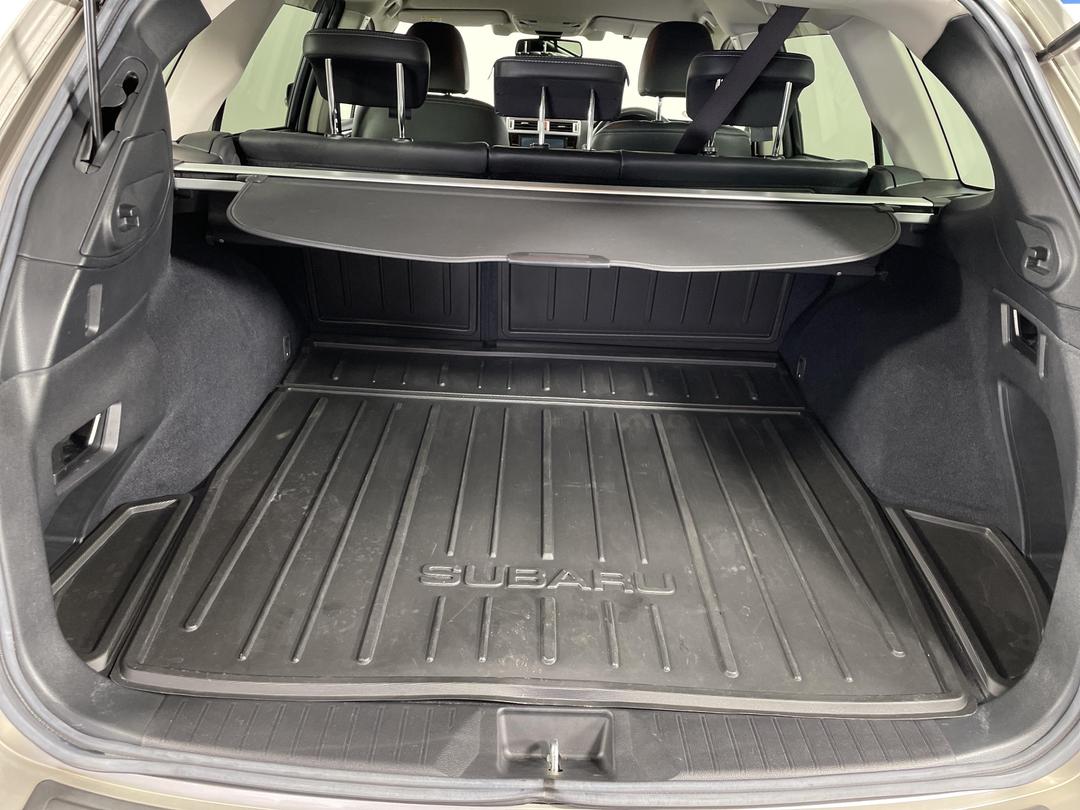 Photo '14' of Subaru Outback