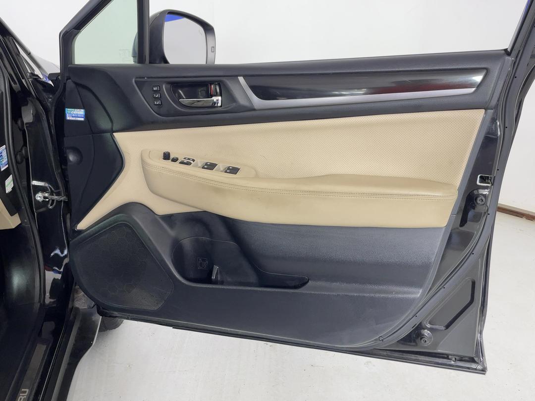 Photo '15' of Subaru Outback