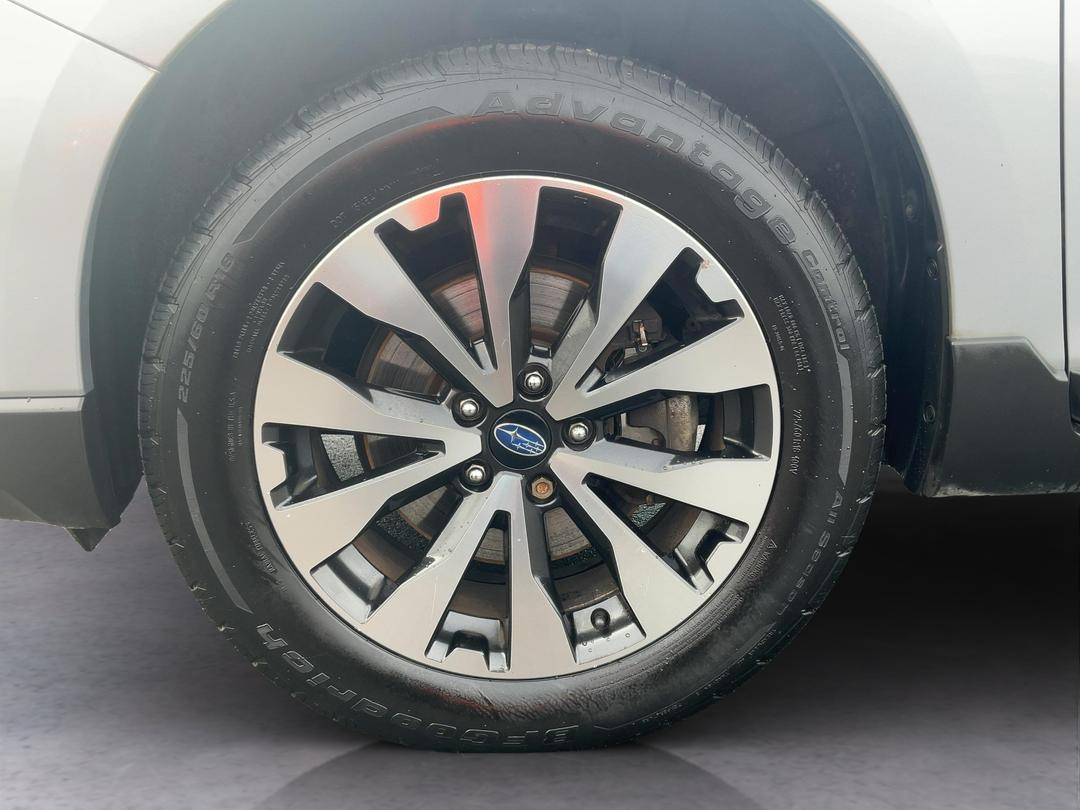 Photo '10' of Subaru Outback