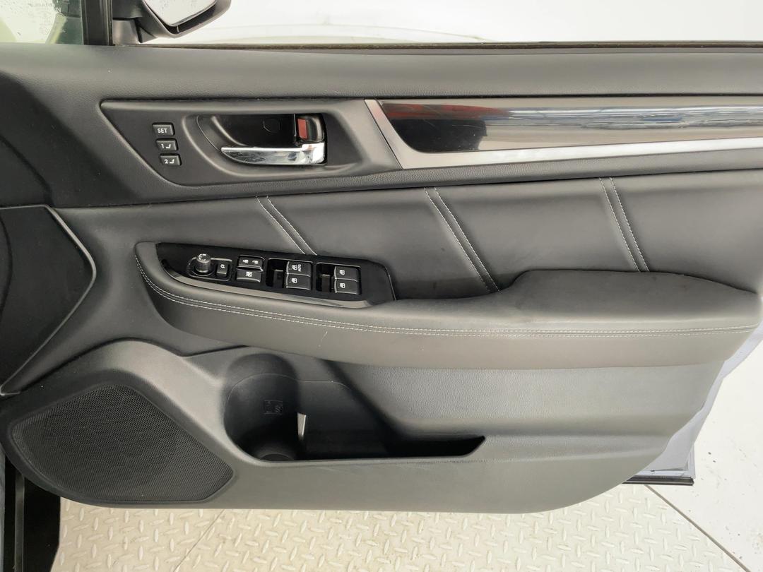 Photo '15' of Subaru Outback