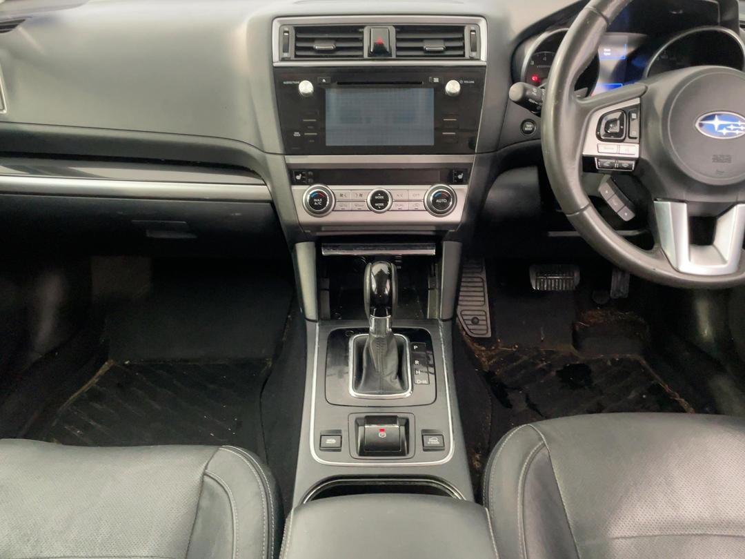 Photo '18' of Subaru Outback