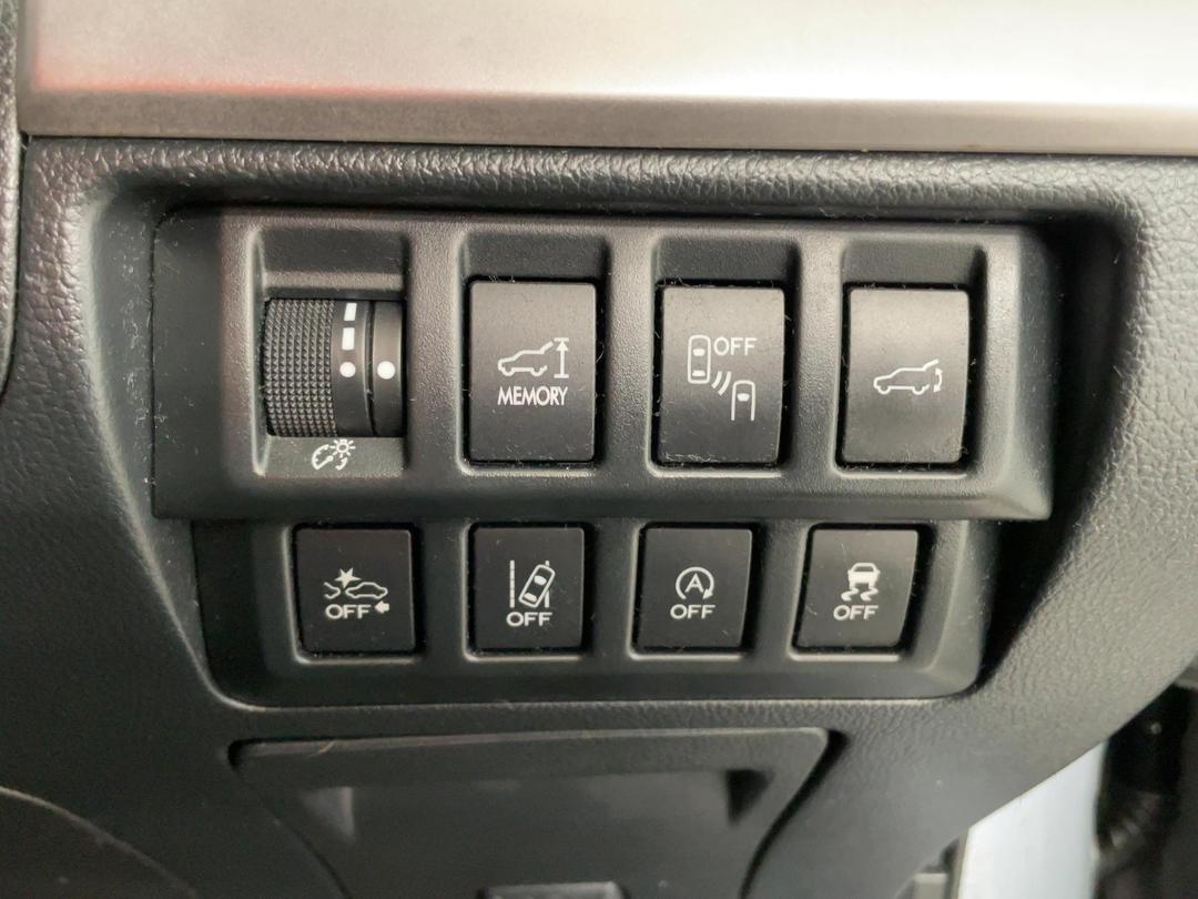 Photo '25' of Subaru Outback