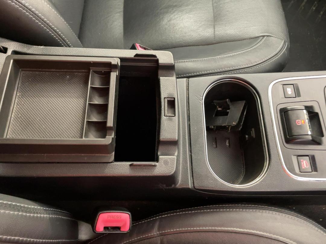 Photo '33' of Subaru Outback